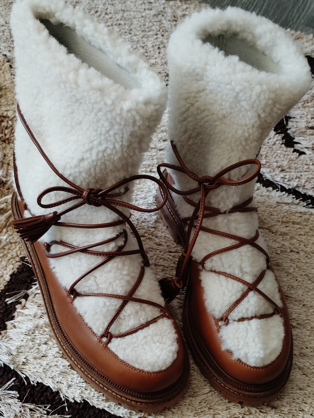 NWOT, AQUAZZURA Shearling Lace-Up Boots in White & Brown